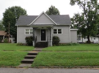 301 N 21st St, Herrin, IL 62948