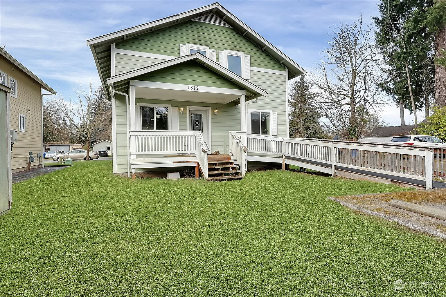 1812 Fairview Street NE photo 1