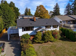 1814 Hillcrest Ave, Saanich, BC V8N5R8