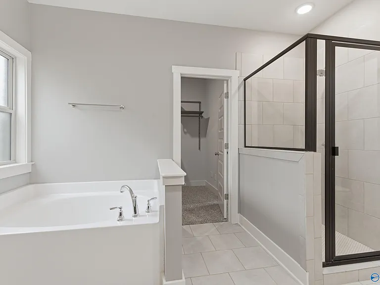 8 Desert Oak Ct — Photo 13