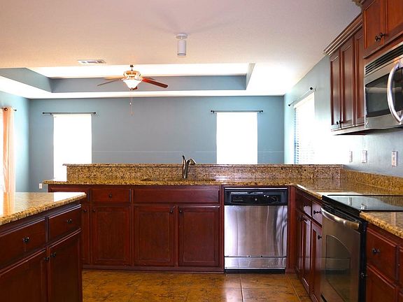 3rd image of 1493 Woodlawn Way
