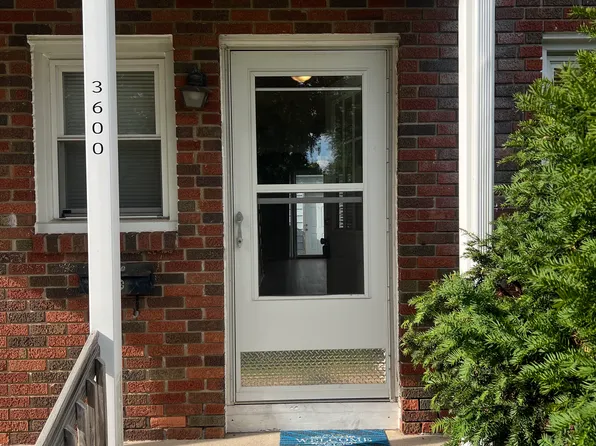 3600 Malibu Dr, Lansing, MI 48911