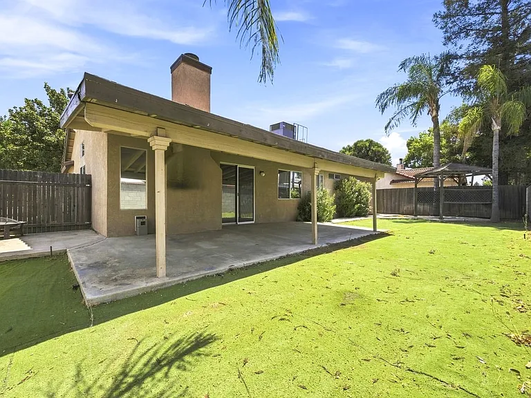 805 Harvest Creek Rd — Photo 10