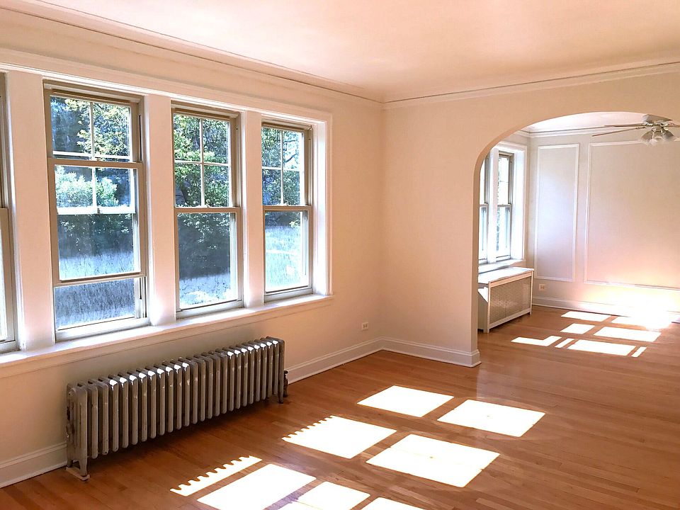 1st image of 5903 N Winthrop Ave APT 2W
