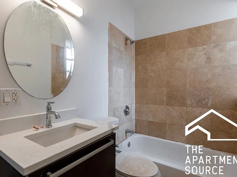 5054 N Winthrop Ave #201 — Photo 8