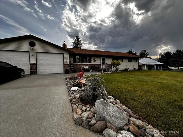 246 First Street E, Tonasket, WA 98855