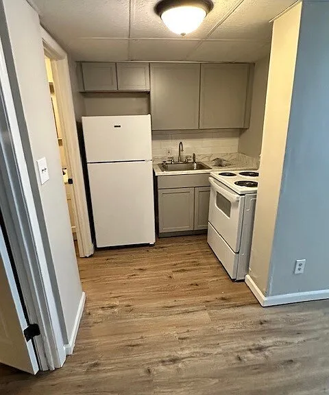 308 E Walnut St — Photo 8