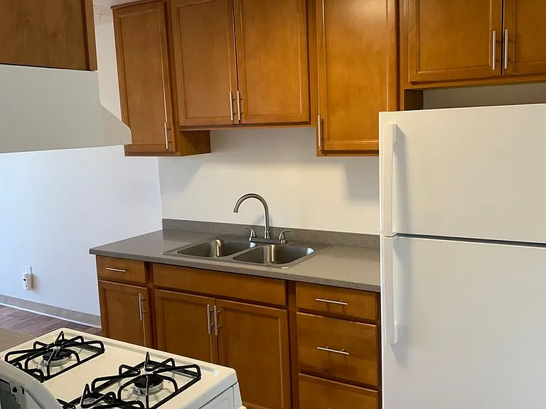 Shannon South Apartments — Photo 19