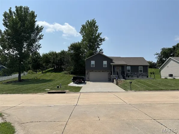 1025 Wrigley Cir, Warrenton, MO 63383
