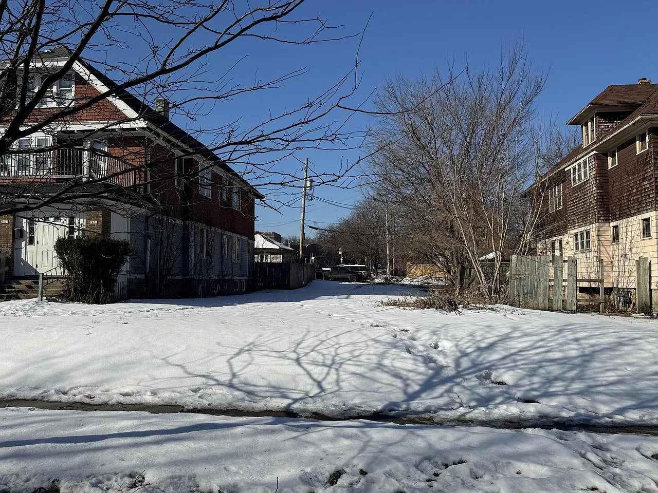 2433 North 50TH STREET photo 1