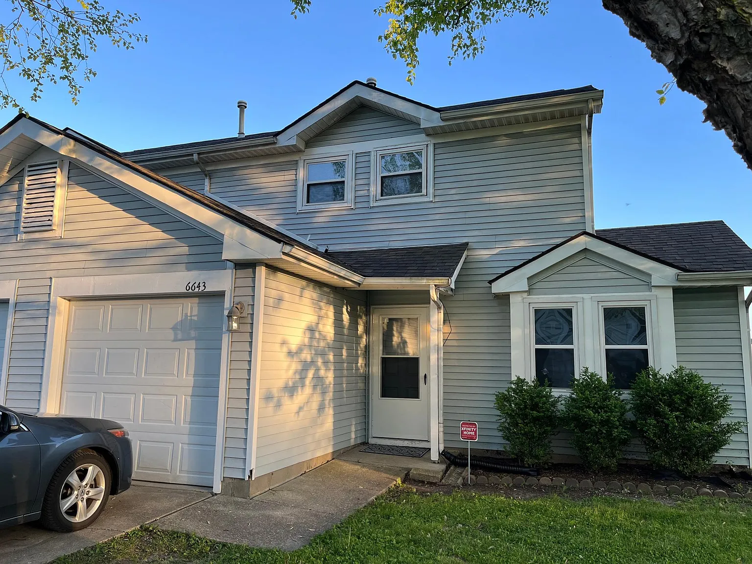 3 bed, 2.5 bath, 1360 sqft, $1,550 — Photo 1