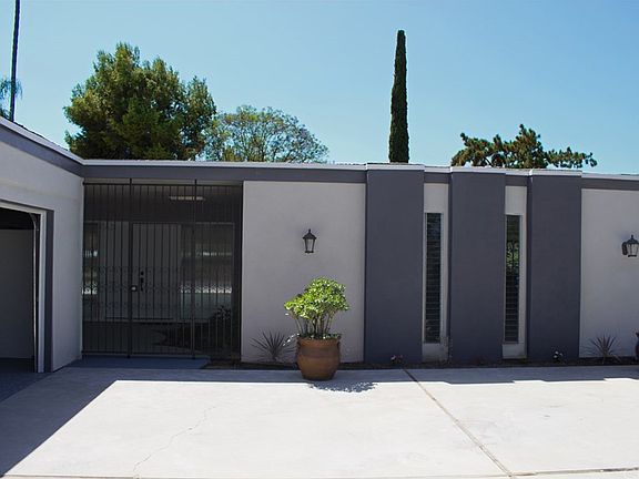 4th image of 266 W Monterrey Dr