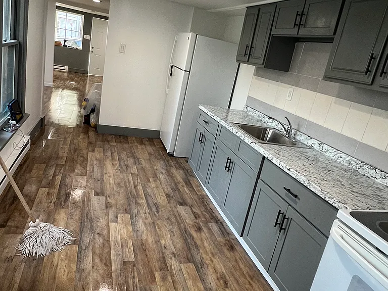 305 Ridge St — Photo 12