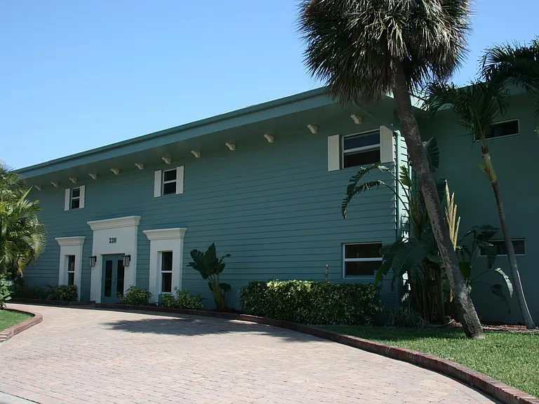 220 Columbia Dr #29 — Photo 1
