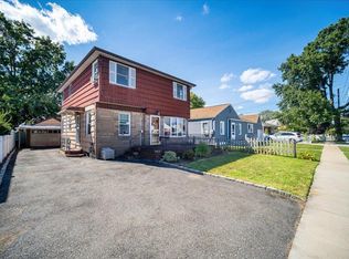 35 Bert Ave, Westbury, NY 11590