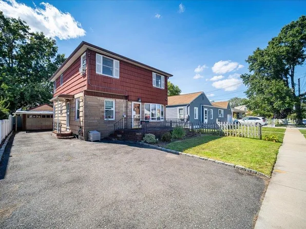 35 Bert Avenue, North Hempstead, NY 11590