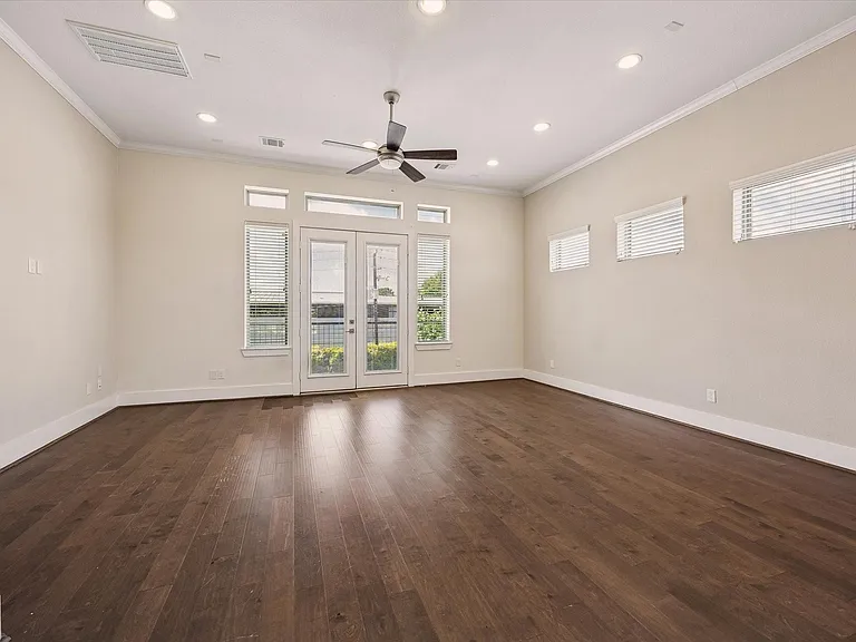 5912 E Post Oak Ln — Photo 6