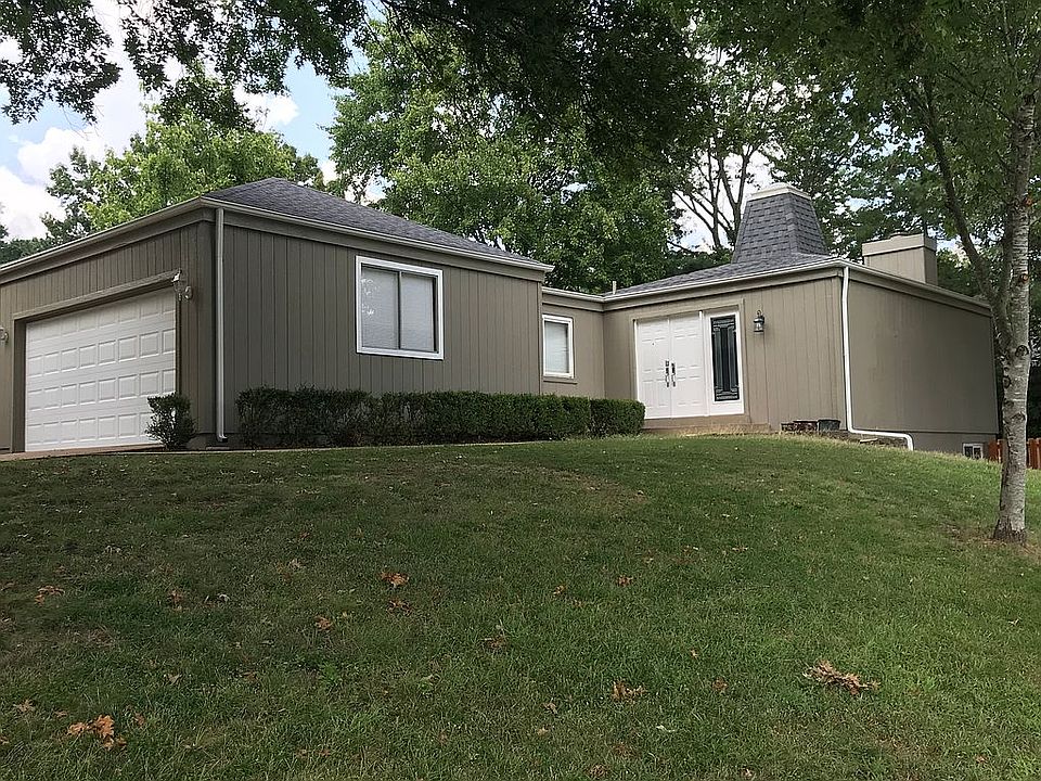 1st image of 1655 Country Hill Ln