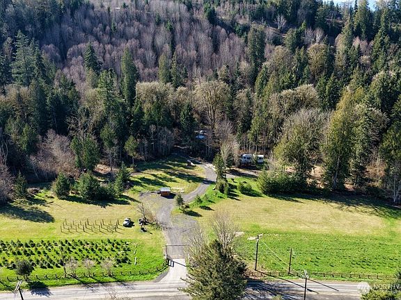 3rd image of 26663 Big Valley Road NE