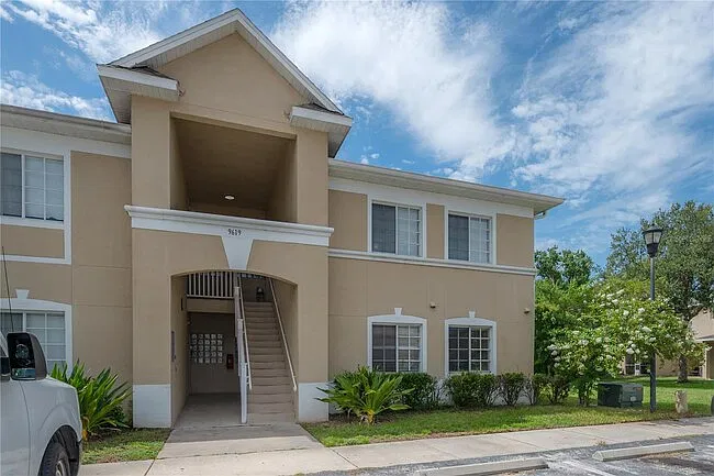 3 bed, 1151 sqft, $2,675 — Photo 4