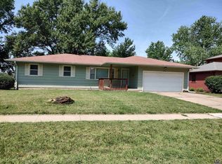 2245 SW Belle Ave, Topeka, KS 66614