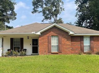 121 Hickory Trl, Millbrook, AL 36054