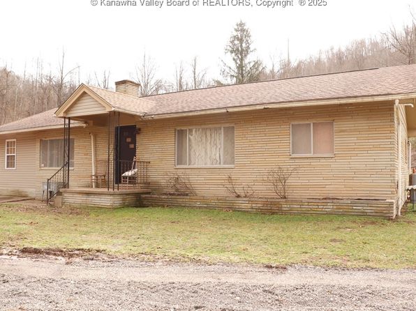 380 Clutts Hill Rd, Lesage, WV 25537