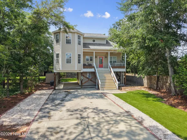 117 NE 33rd Street, Oak Island, NC 28465