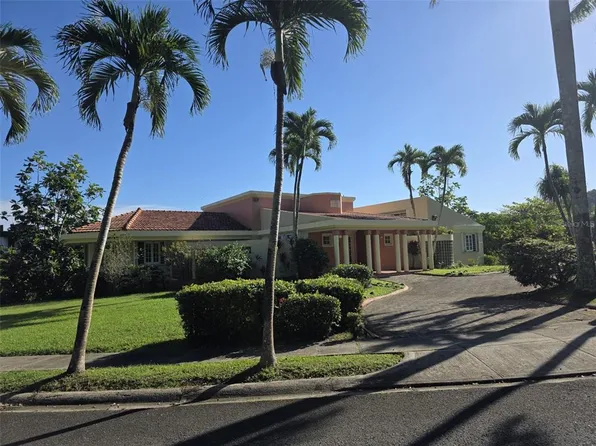 17 Del Recreo, Caguas, PR 00725