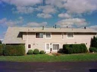 632 Eastbrooke Ln, Rochester, NY 14618