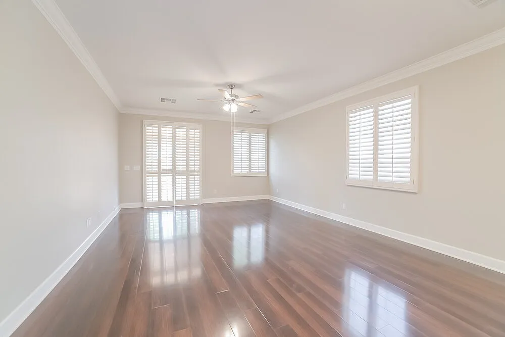 3 bed, 2.0 bath, 2149 sqft, $2,400 — Photo 4