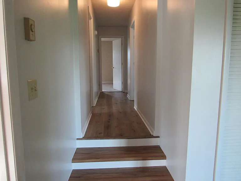 237 Stratmoor Dr — Photo 12
