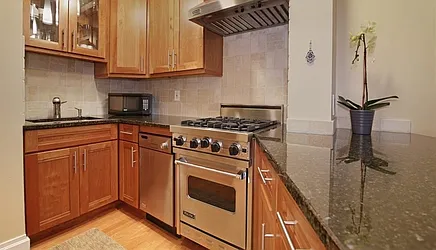 Rented by R New York