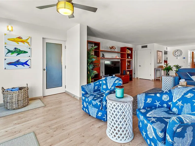 817 Bayport Way #817 — Photo 33