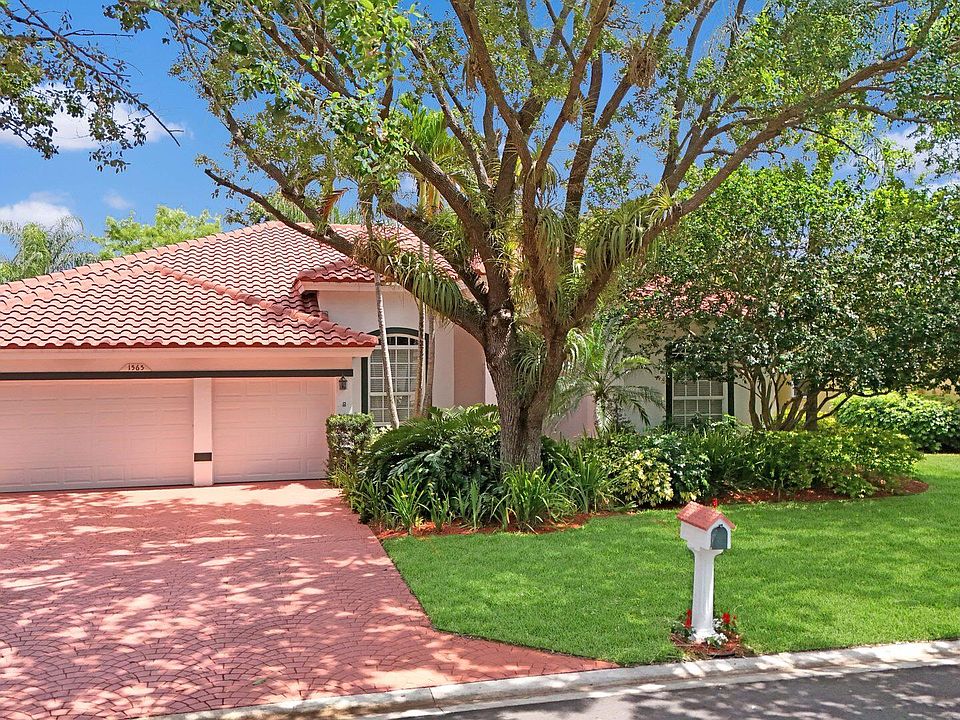 1st image of 1565 NW 102nd Way