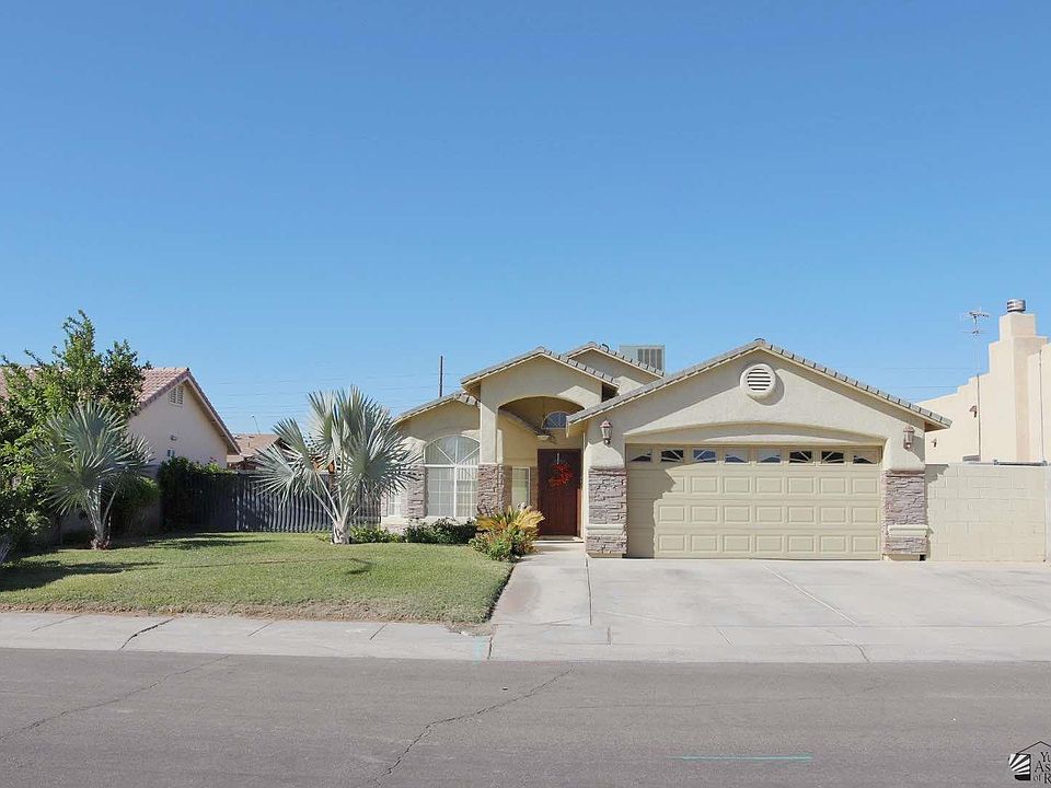 1st image of 580 N Gonzalez Dr