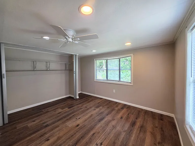 2821 Hillcrest Ave #7 — Photo 8