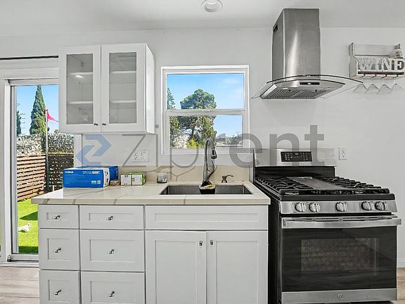 3rd image of 25710 1/2 Belle Porte Ave