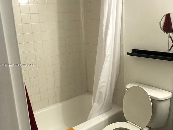 4th image of 801 Brickell Bay Dr APT 1663