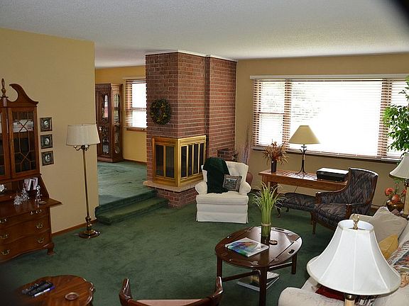 Living Room w/Fireplace