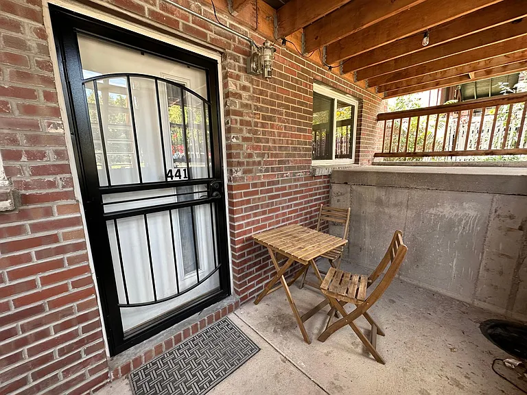 441 N Washington St — Photo 2