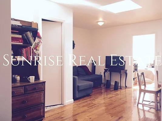 Rented by Sunrise Real Estate | media 29