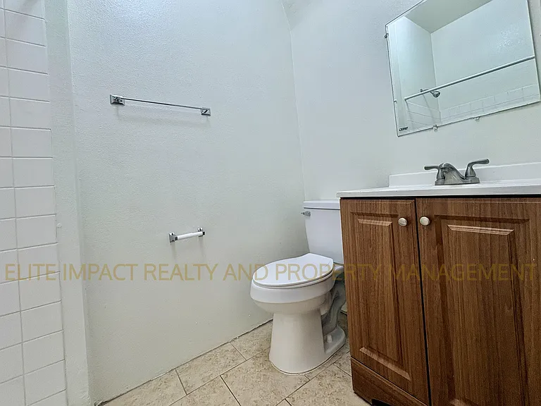 2454 N Treat Ave #1 — Photo 8