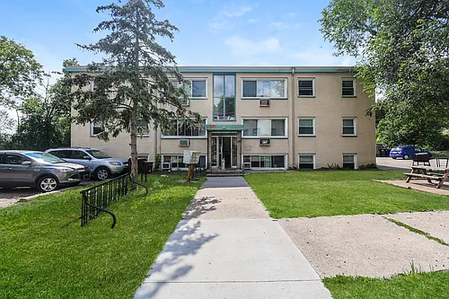 1015 York Ave Photo 1