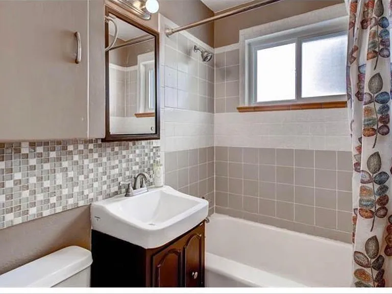 1054 Leyden St — Photo 19
