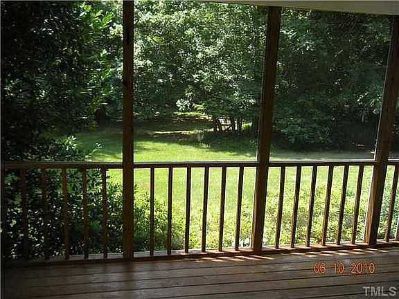 Screened in porch