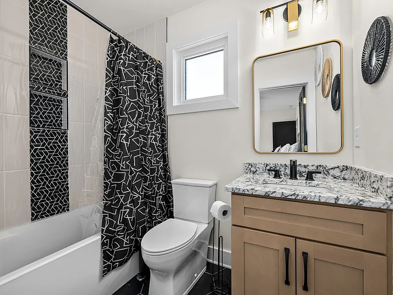 1510 Boscobel St #A — Photo 33