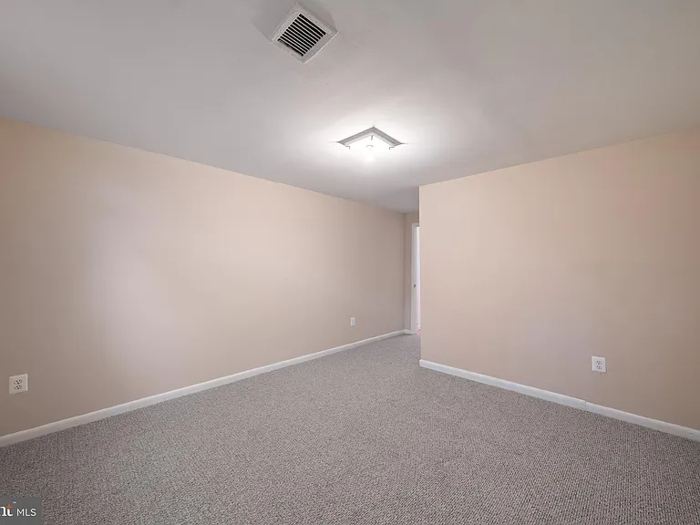 1103 Burwick Dr — Photo 11