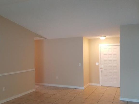 4th image of 2905 Curry Woods Dr