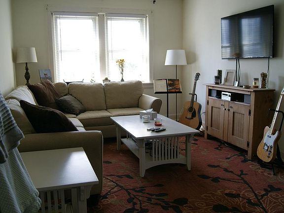 4th image of 1316 Morten St